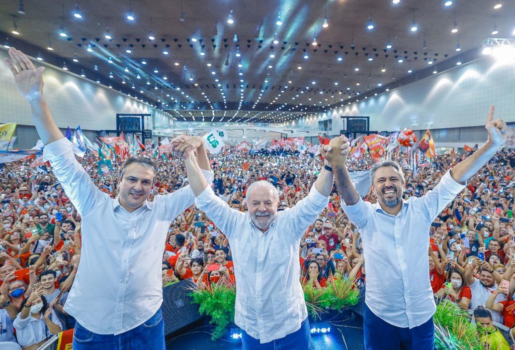 Camilo Santana, Lula e Elmano de Freitas em ato no Ceará