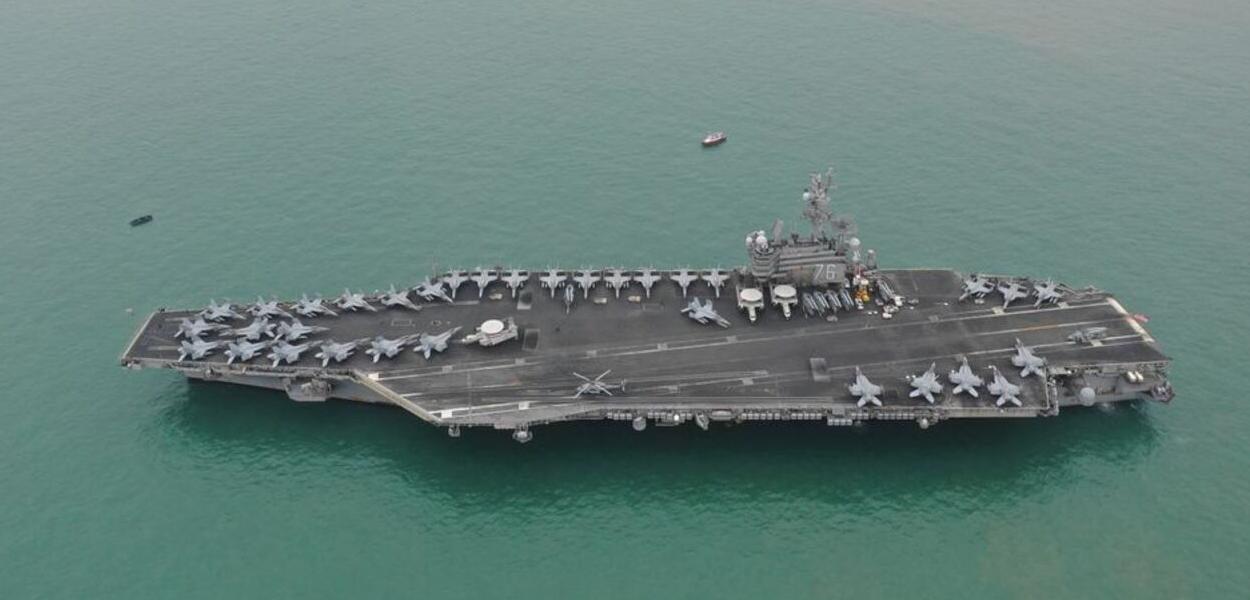 Porta-aviões USS Ronald Reagan