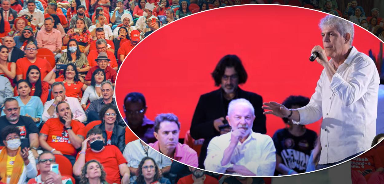 Veneziano Vital do Rêgo (de rosa), o ex-presidente Luiz Inácio Lula da Silva e Ricardo Coutinho (em pé)
