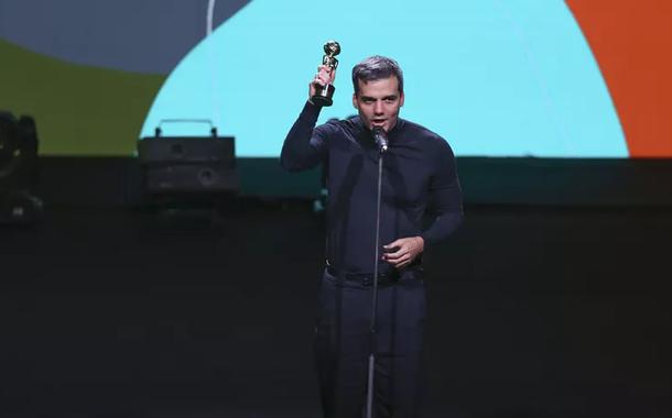 Wagner Moura é premiado no 21º Grande Prêmio do Cinema por "Marighella"