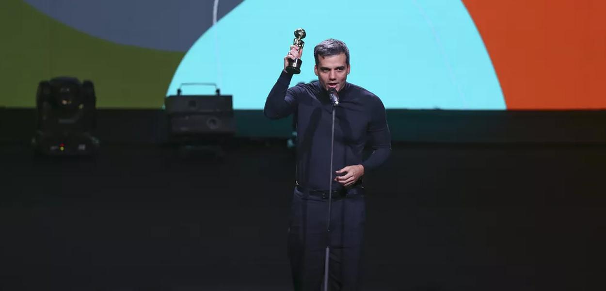 Wagner Moura é premiado no 21º Grande Prêmio do Cinema por "Marighella"