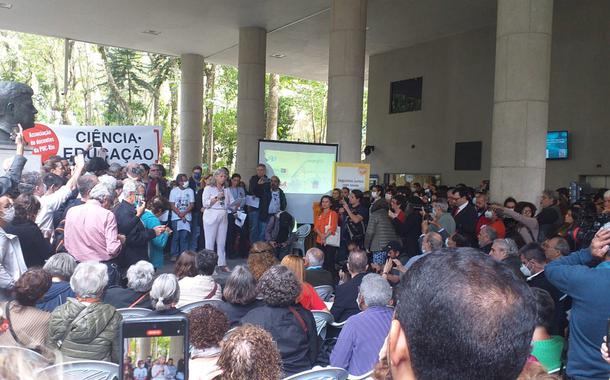 Carta em defesa da democracia é lida na UFRJ