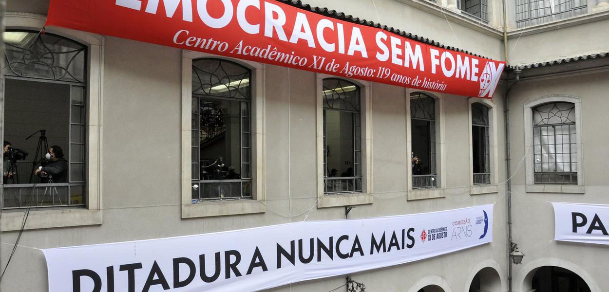 O Largo de São Francisco (SP) em festa pela Democracia