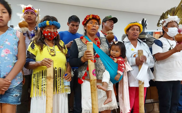 Indígenas acompanham o Relatório Violência Contra os Povos Indígenas no Brasil - dados 2021