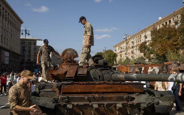 Ucrânia comemora independência