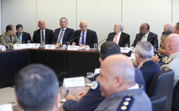 Presidente do TSE, Alexandre de Moraes, e o vice-presidente, Ricardo Lewandowski, se reúnem com os Comandantes Gerais das Polícias Militares dos Estados