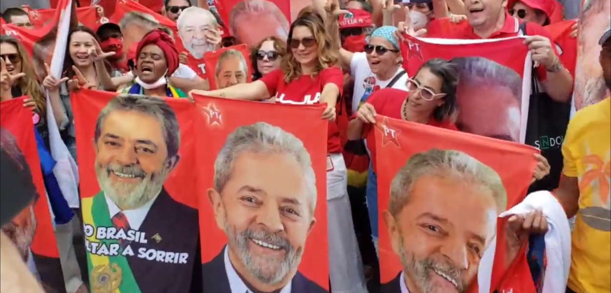 Toalhaço de Janja na Avenida Paulista