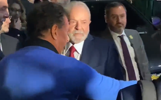 Lula chega aos estúdios da TV Bandeirantes para 1º debate