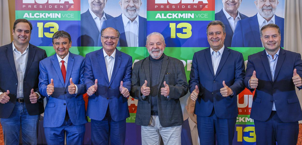 Ex-presidente Luiz Inácio Lula da Silva durante encontro com governadores na cidade de São Paulo