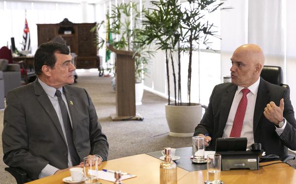 Presidente do TSE, Alexandre de Moraes, em reunião com o Ministro da Defesa, General Paulo Sérgio