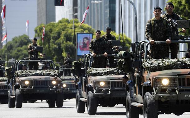 Desfile cívico-militar de 7 de Setembro no Rio de Janeiro.