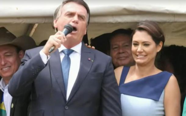 Jair e Michelle Bolsonaro e Luciano Hang