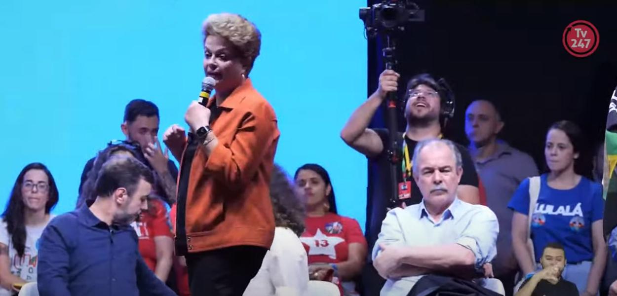 Dilma Rousseff durante evento em Nova Iguaçu (RJ)