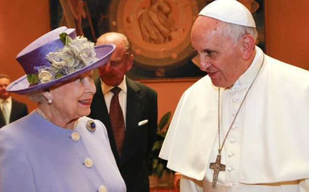 Rainha Elizabeth II e Papa Francisco