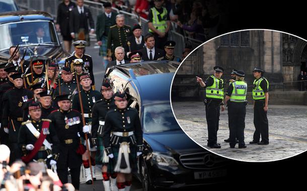 Homenagem à rainha Elizabeth em Edimburgo