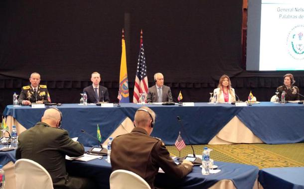 Mesa da Conferência de Defesa Sul-Americana