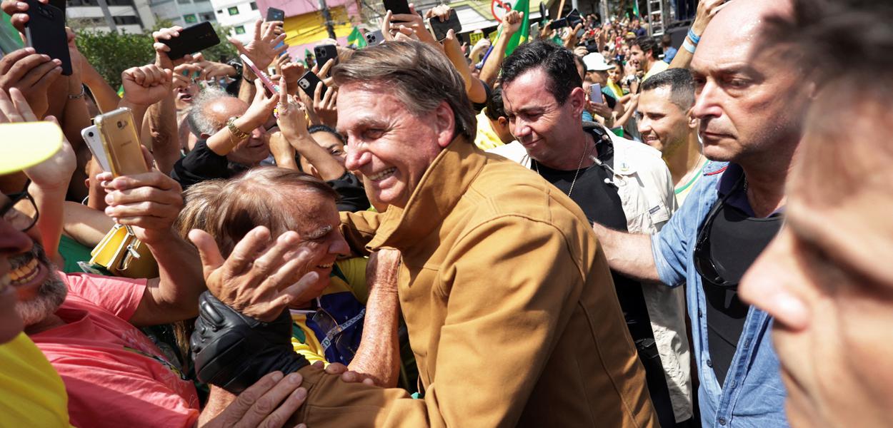 Bolsonaro cumprimenta apoiadores em Divinópolis 23/09/2022