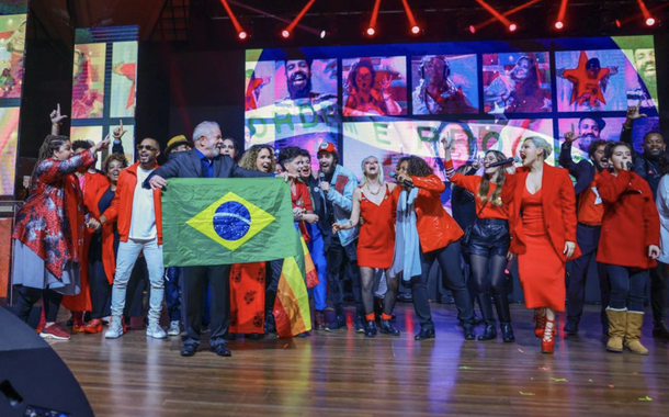 Lula durante encontro com artistas