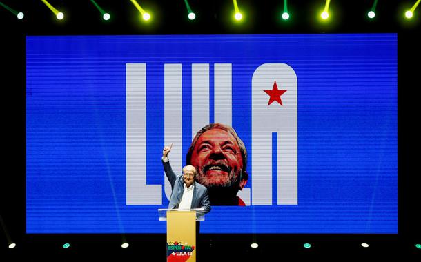 Alckmin, candidato a vice de Lula, discursa em São Paulo