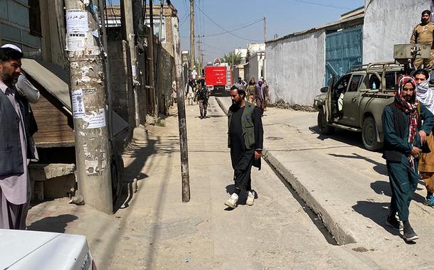 Arredores de hospital após ataque em Cabul 30/9/2022