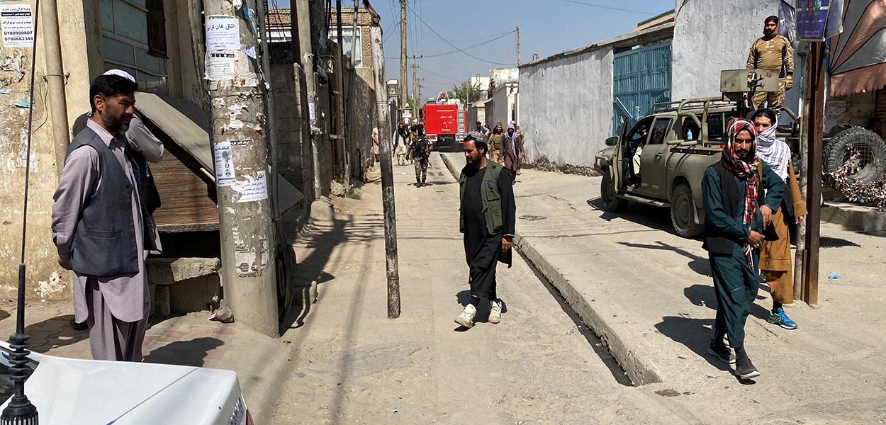 Arredores de hospital após ataque em Cabul 30/9/2022