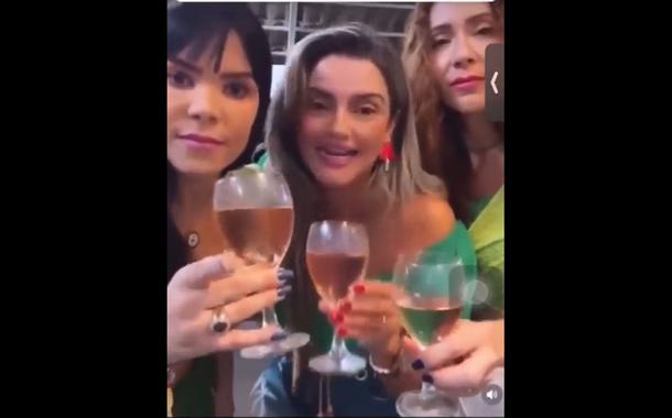 Advogada Flávia Moraes (meio)