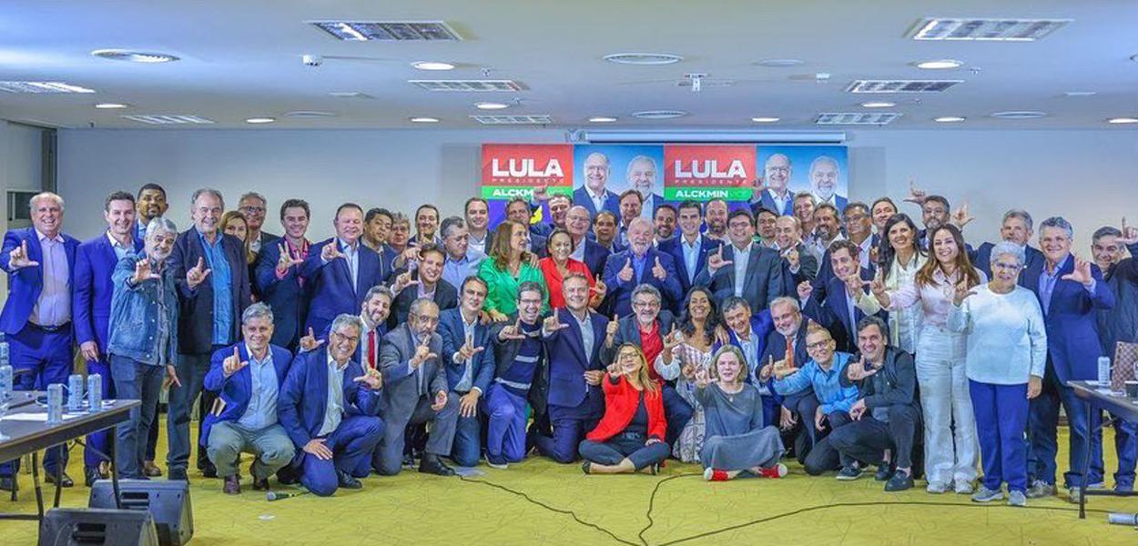 Luiz Inácio Lula da Silva durante evento com lideranças políticas na capital paulista