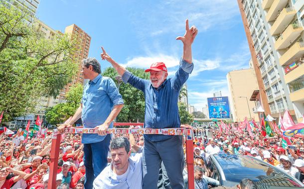 Luiz Inácio Lula da Silva e Fernando Haddad durante campanha em Campinas