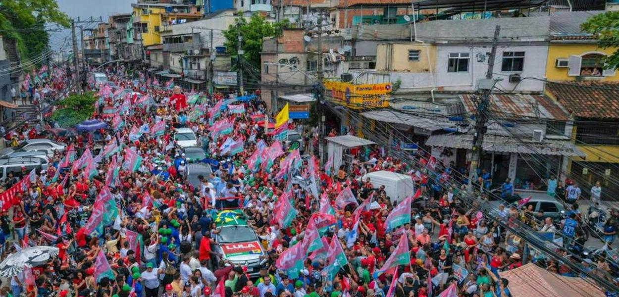 Lula no Complexo do Alemão