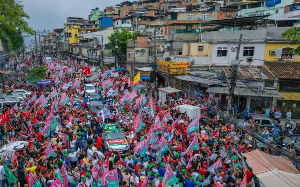 Lula no Complexo do Alemão