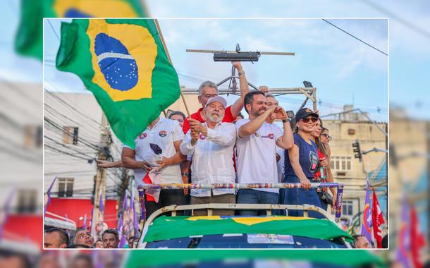 Luiz Inácio Lula da Silva durante carreata em Alagoas