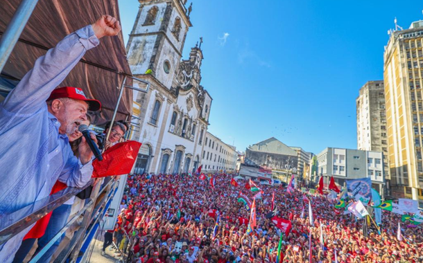 Luiz Inácio Lula da Silva discursa no Recife - 14.10.2022