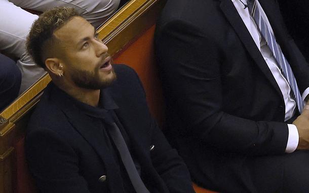 Neymar durante julgamento em Barcelona 17/10/2022