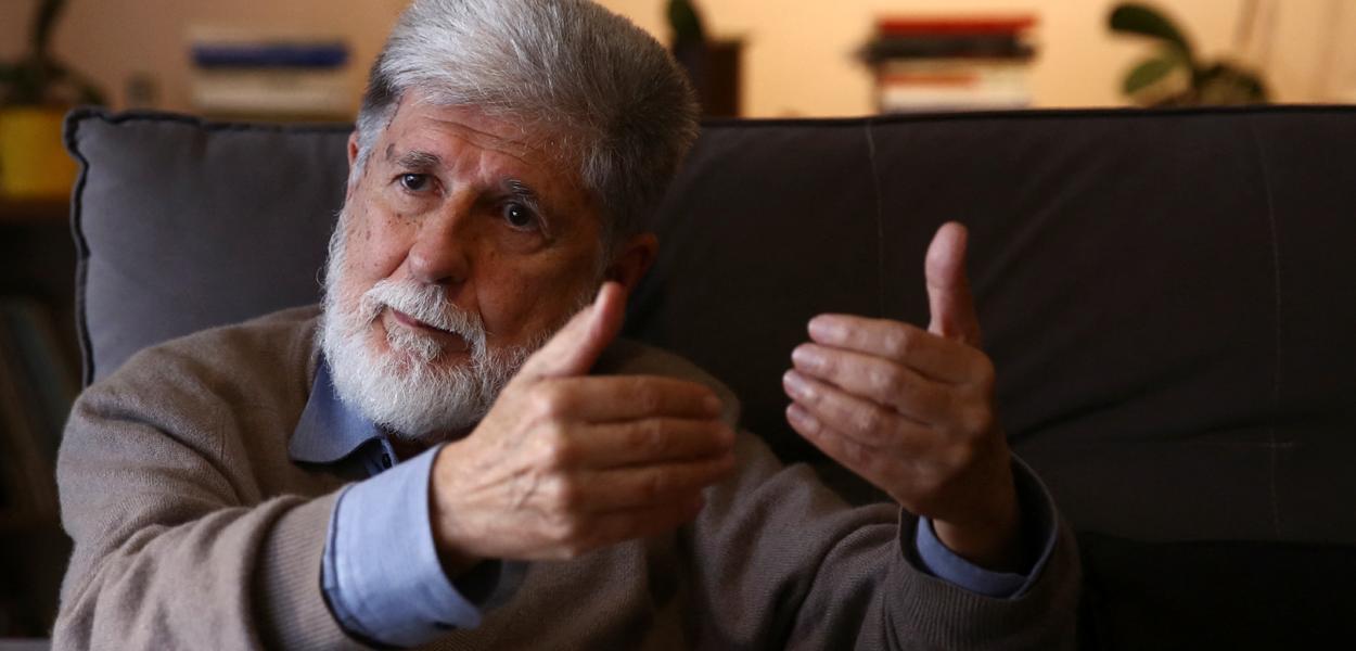 Ex-chanceler Celso Amorim dá entrevista à Reuters em São Paulo 18/10/2022