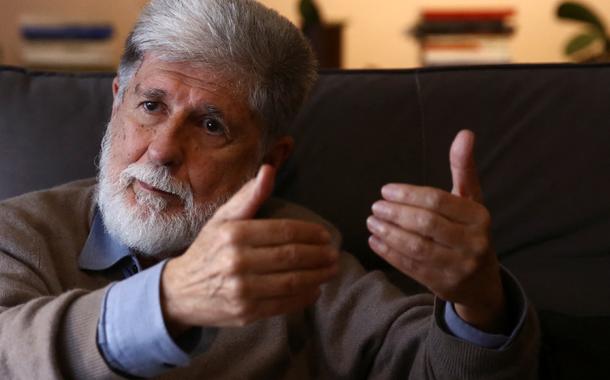 Ex-chanceler Celso Amorim dá entrevista à Reuters em São Paulo 18/10/2022