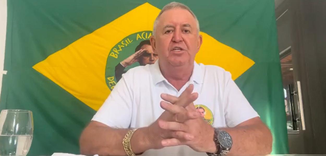 Em áudio vazado, Adelar Elói Lutz, que é do agronegócio na Bahia, ameaça demitir quem não gravasse o voto: "Se não filmar, rua"