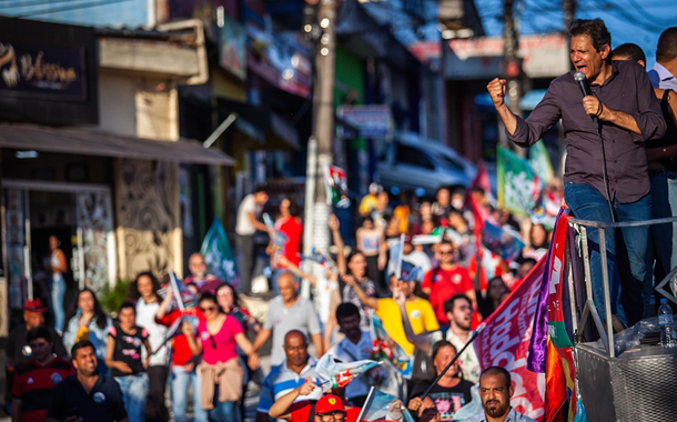 Fernando Haddad em campanha em SP