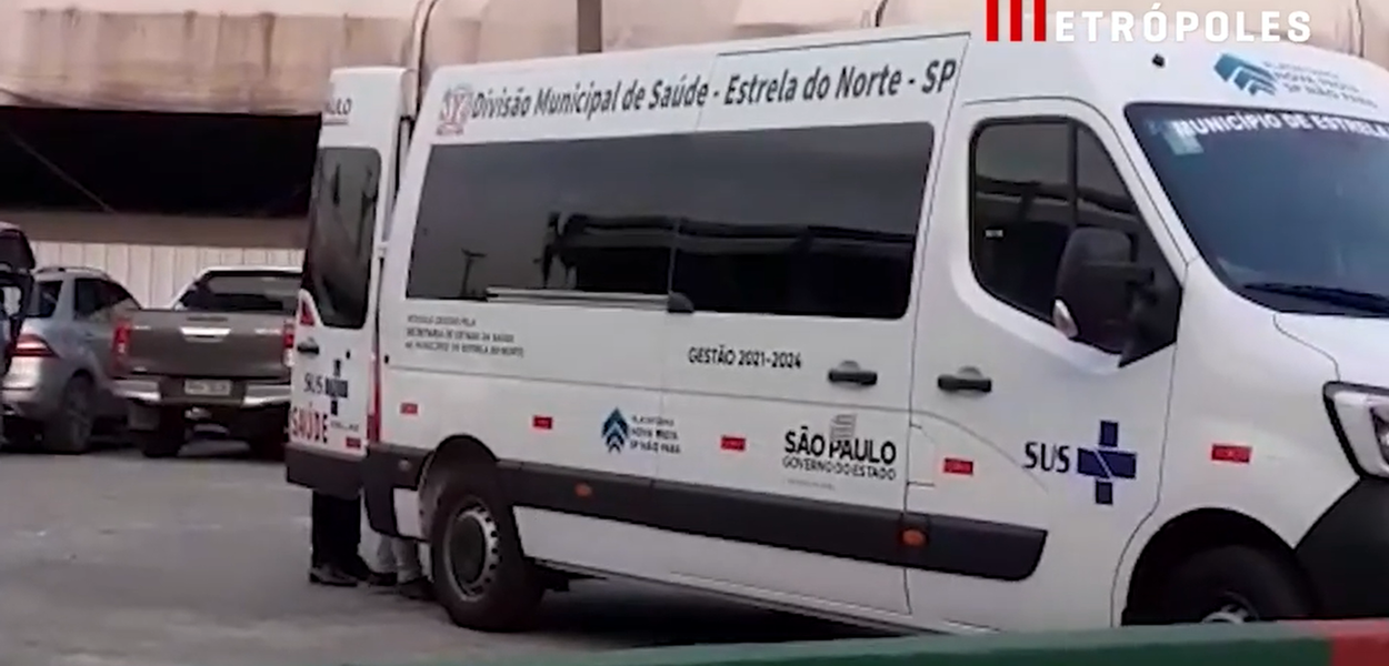 Ambulância é usada em campanha de Bolsonaro (Foto: Reprodução / Metrópoles) Ambulância é usada em campanha de Bolsonaro