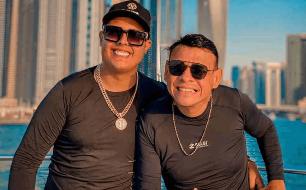 Ivonélio Abrahão (à dir) e seu filho Patrick (à esq) em Dubai