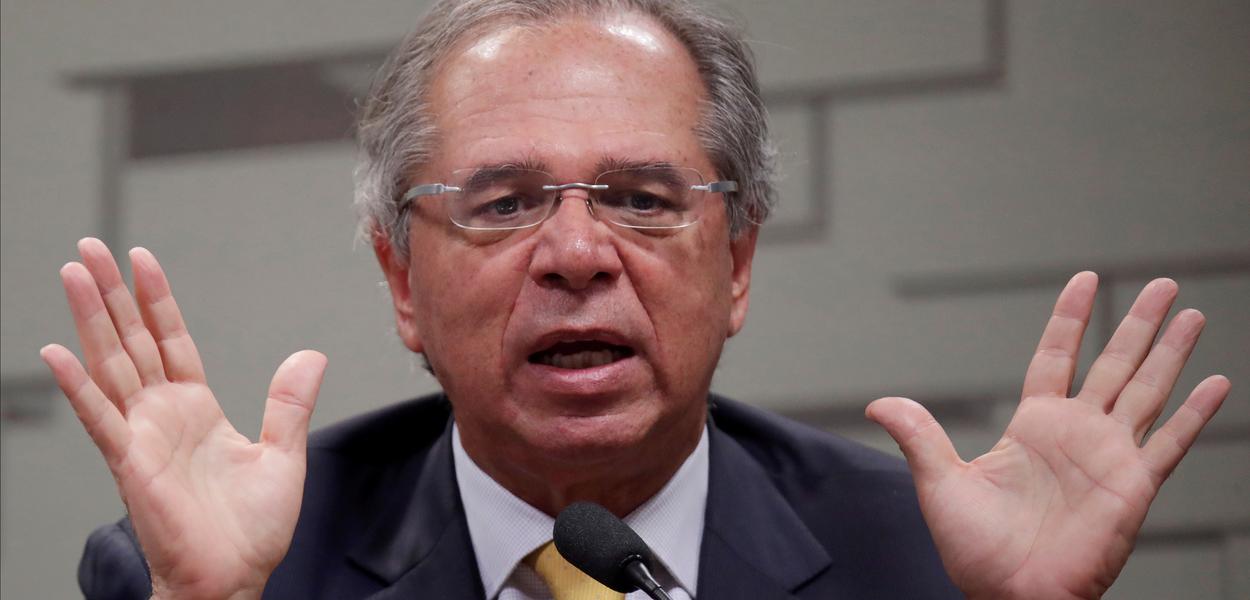 Ministro da Economia, Paulo Guedes, fala em comissão do Senado, em Brasília