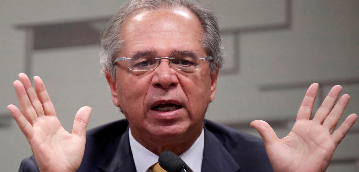 Ministro da Economia, Paulo Guedes, fala em comissão do Senado, em Brasília 27/03/2019