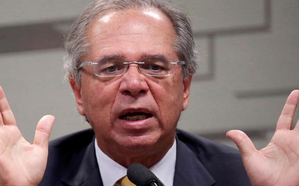 Ministro da Economia, Paulo Guedes, fala em comissão do Senado, em Brasília 27/03/2019