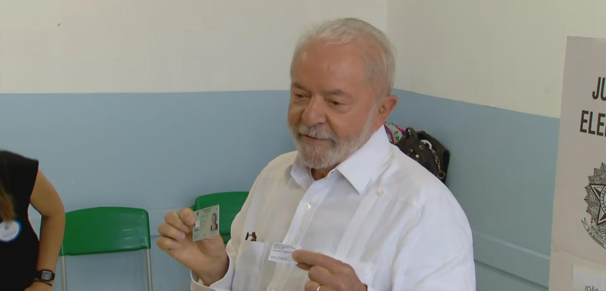 Lula vota em São Bernardo do Campo