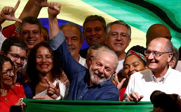 Lula comemora vitória na eleição presidencial