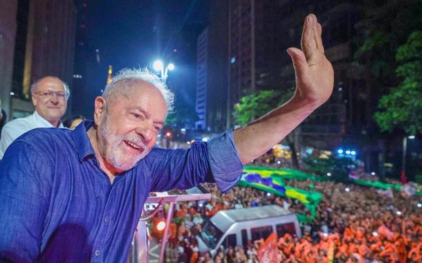 Lula na festa da vitória na Avenida Paulista