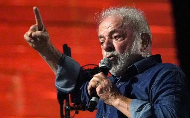 Lula discursa a apoiadores após ser eleito mais uma vez presidente da República 30/10/2022