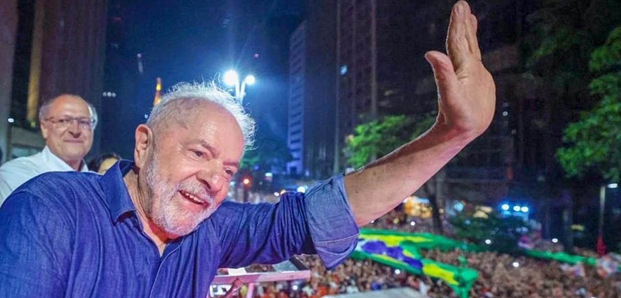 Lula é eleito presidente do Brasil pela terceira vez