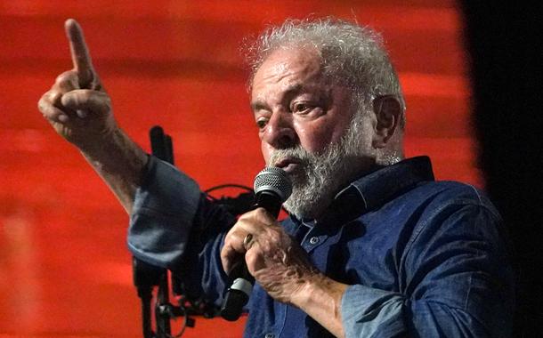 Lula discursa a apoiadores após ser eleito mais uma vez presidente da República 30/10/2022