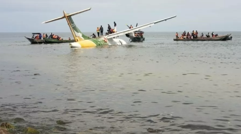 Avião cai no Lago Vitória na Tanzânia e deixa 19 mortos