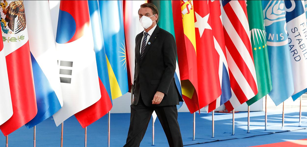 Em 2021, na cúpula do G20, em Roma, Bolsonaro ficou no ostracismo, em sua condição de pária internacional